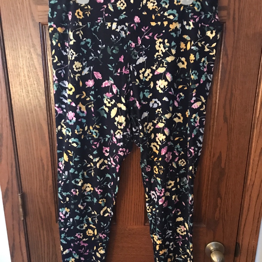 EUC LuLaRoe TC2 leggings